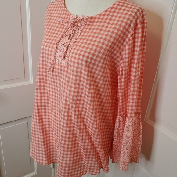 St. John's Bay plaid top - Large - Picture 6 of 7